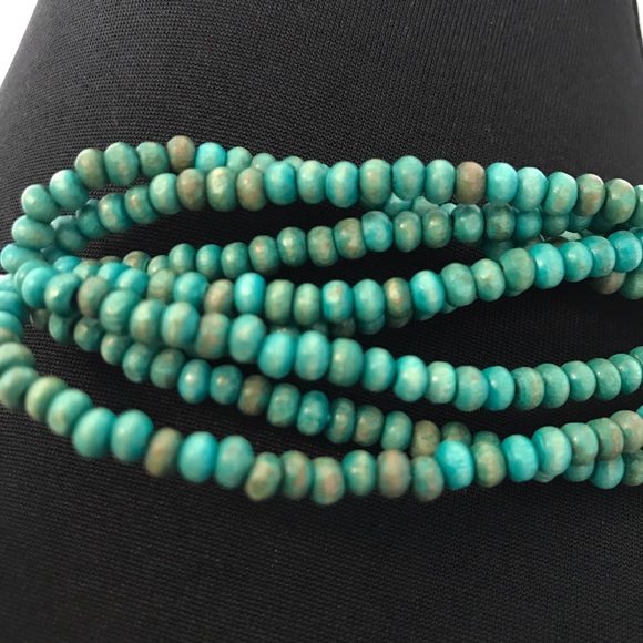 Green beaded multi strand necklace - Picture 6 of 8